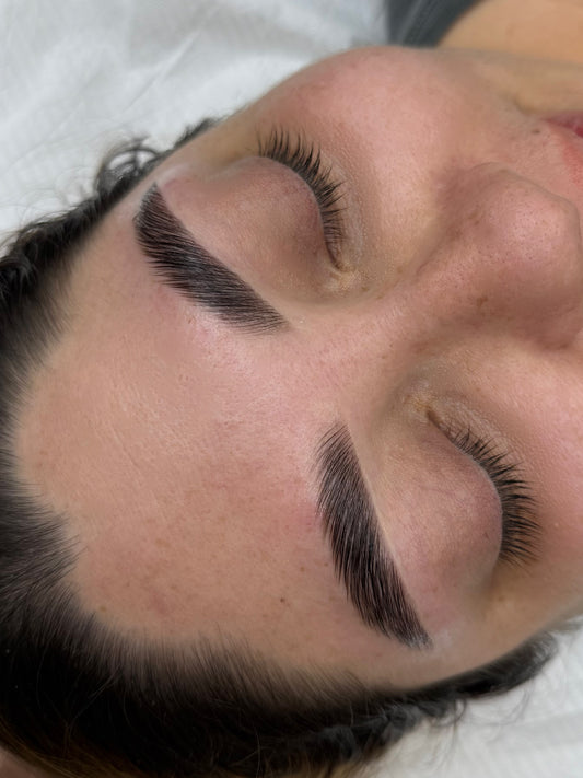 Lami Brows + Tint + depilación